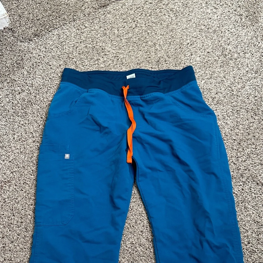 Figs teal Blue technical scrub Pants with Orange Drawstring size M